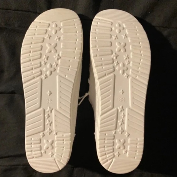 NWOT Slip on Loafer Sneakers - Picture 5 of 7